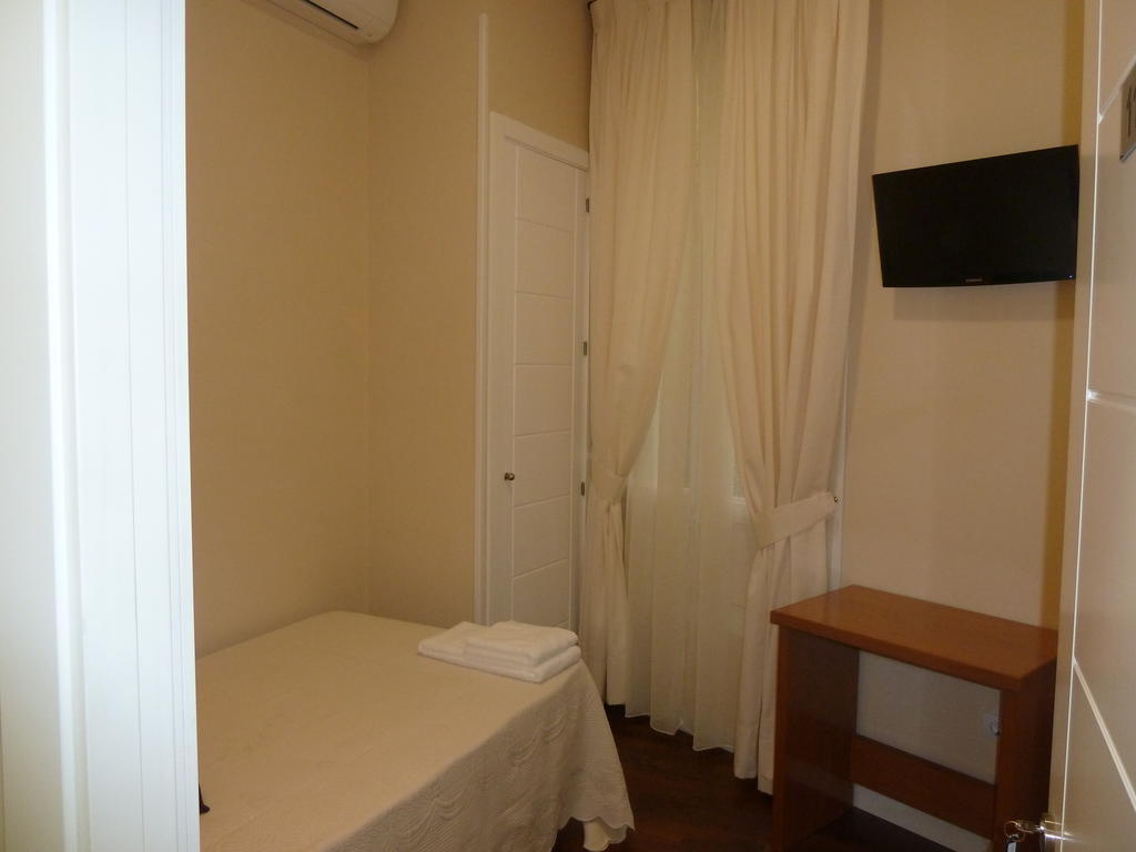 Hostal Mayor Madrid Szoba fotó
