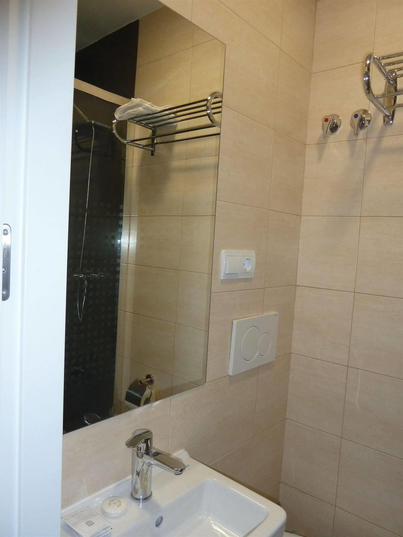 Hostal Mayor Madrid Kültér fotó